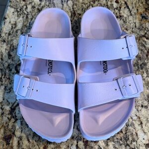 Birkenstock women’s Light Purple Sandals
